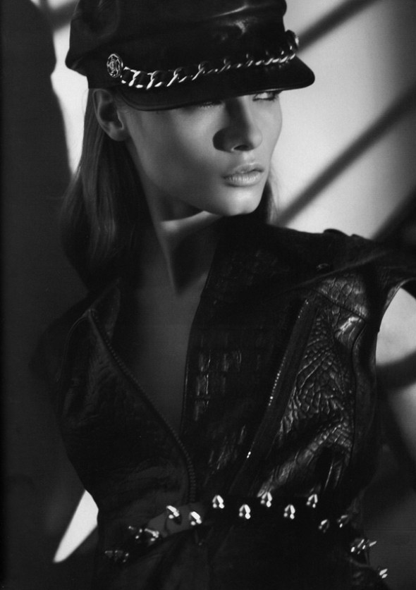 Anna-Selezneva-by-Camilla-Akrans