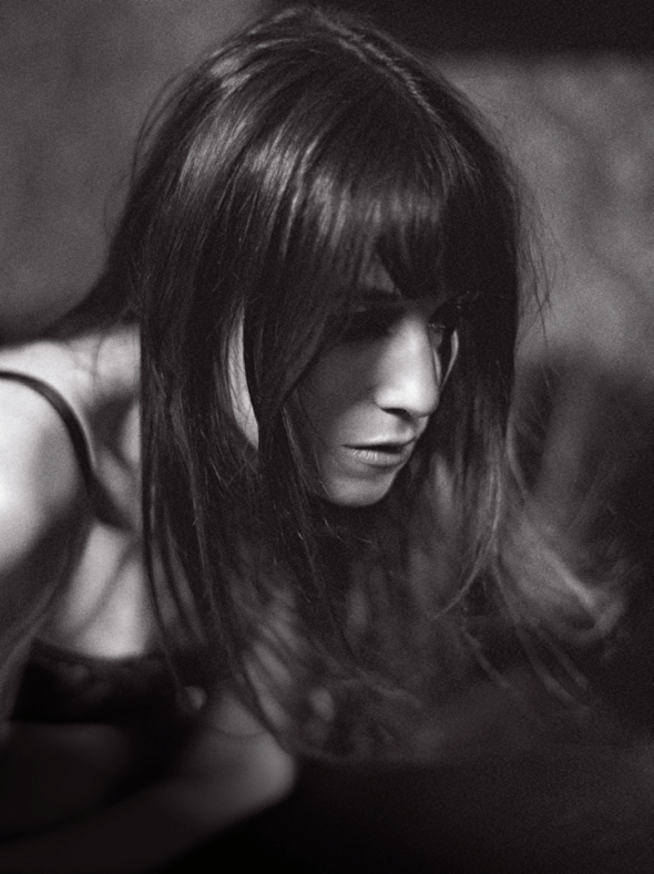 Charlotte-Gainsbourg-V-Magazine-62-02