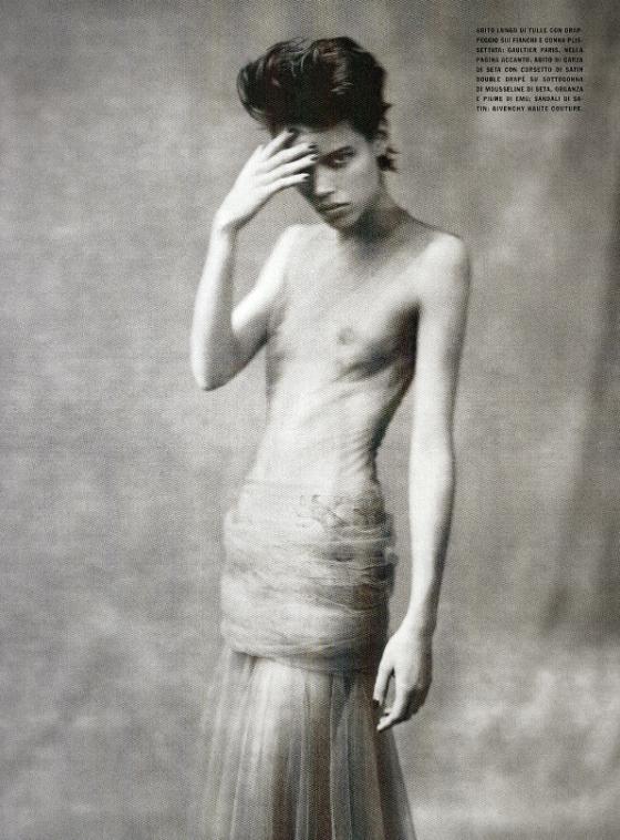 Editorial - Individuallure Vogue Italy March08 Paolo Roversi via leggy e11e @ tFS 15