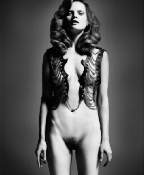 Carolyn-guinevere-daniele-iango-muse25-03