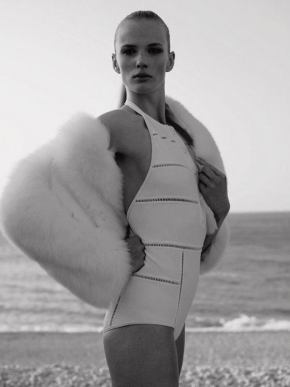 F8C271ADC2EDAA05284970B867DFAA58_730_973