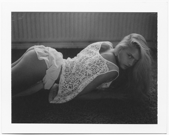 Nouveau-Noir-Marleen-221011-C-04-polaroid-195-2
