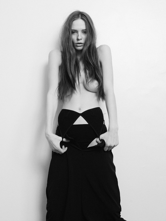 Alisa_Frolkina-Jonathan_Waiter-01-thumbnail