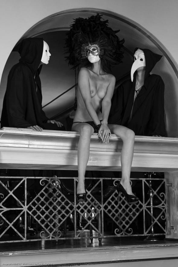 7040a3b66eba04dc1633604