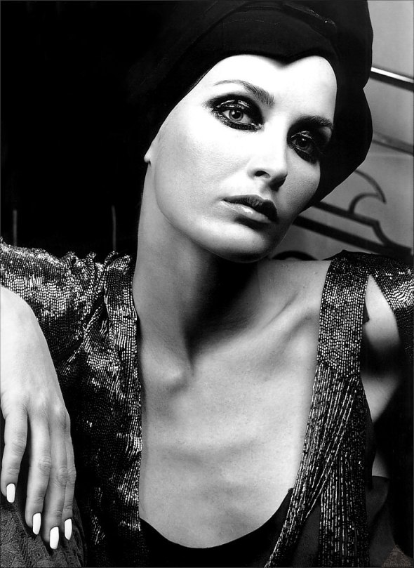 blk2-180-Georgina_Grenville-CitizenKFall2002-phLeeJenkins