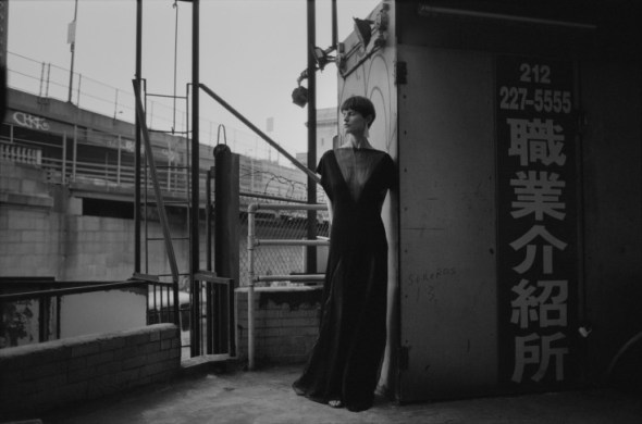 Saskia-de-Brauw-by-Vincent-van-de-Wijngaard-The-Nearness-Of-You-Muse-33-Spring-2013-11-735x487