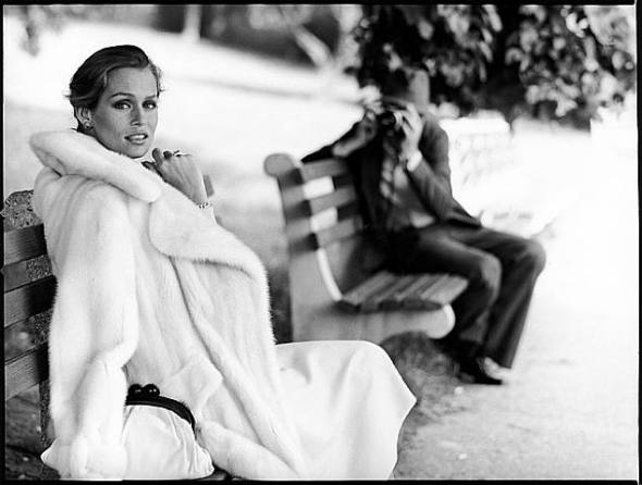Lauren-Hutton-by-Arthur-Elgort